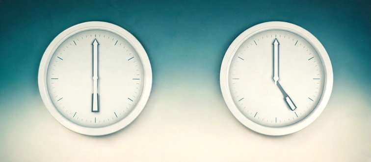 A clock loses 10 minutes every hour. If it is set correctly at noon, what time will it show when the actual time is 6:00 PM?
